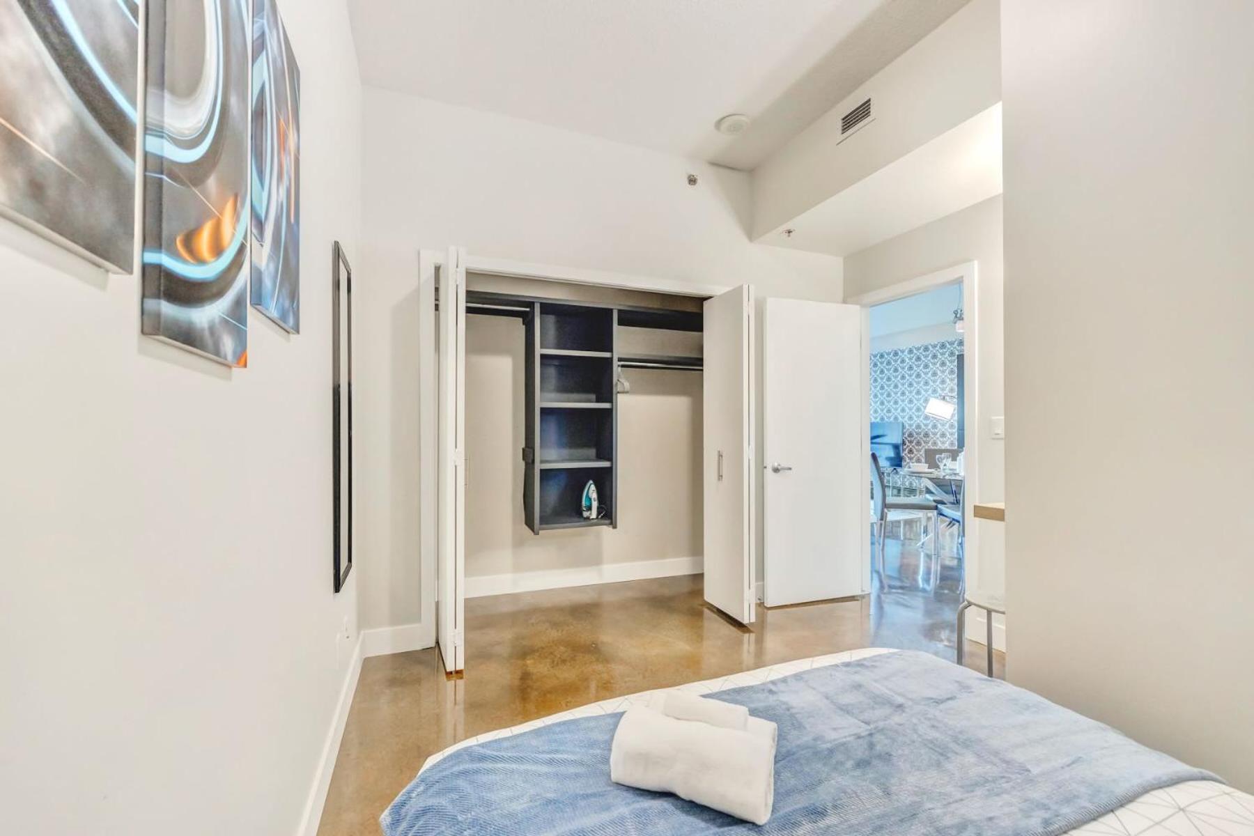 Luxury 2Br Condo - King Bed - Stunning City Views YYC Exteriér fotografie