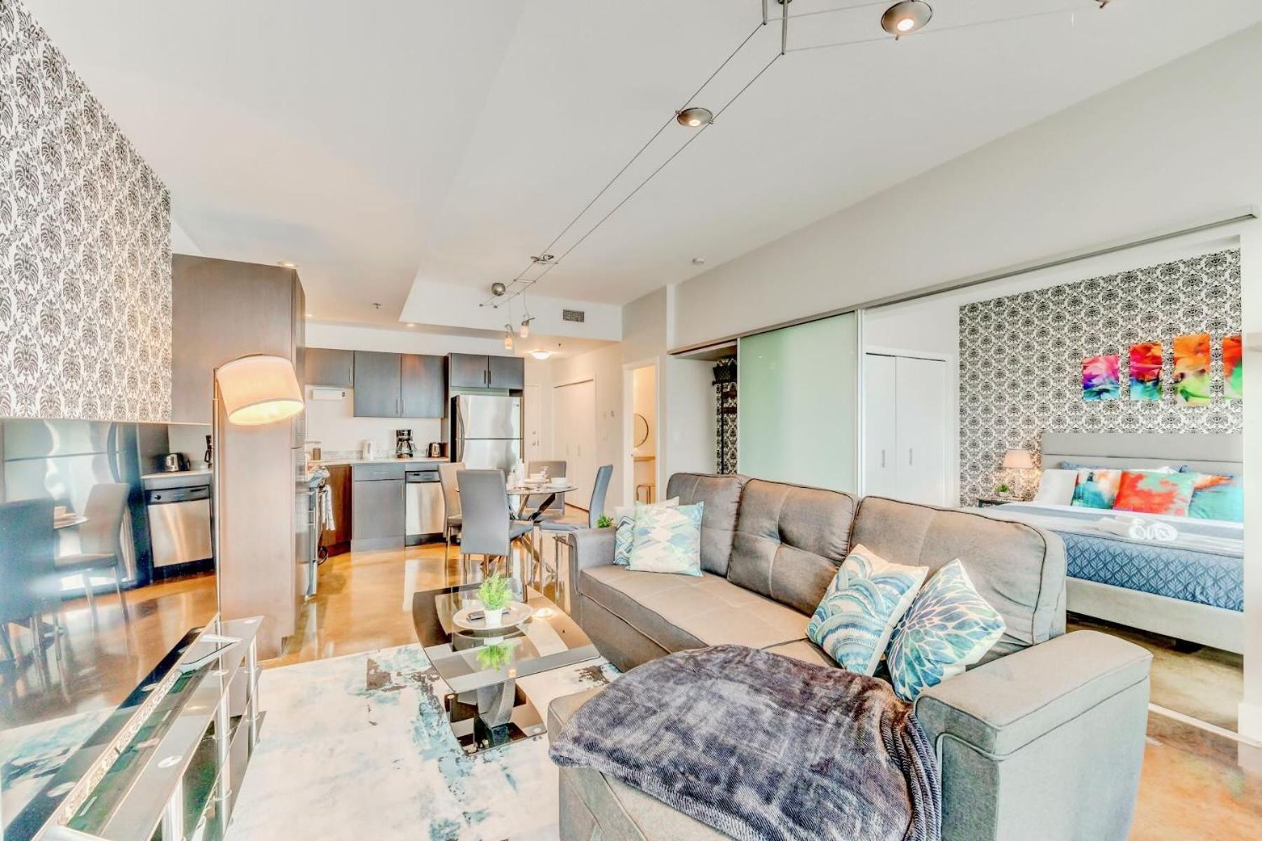 Luxury 2Br Condo - King Bed - Stunning City Views YYC Exteriér fotografie